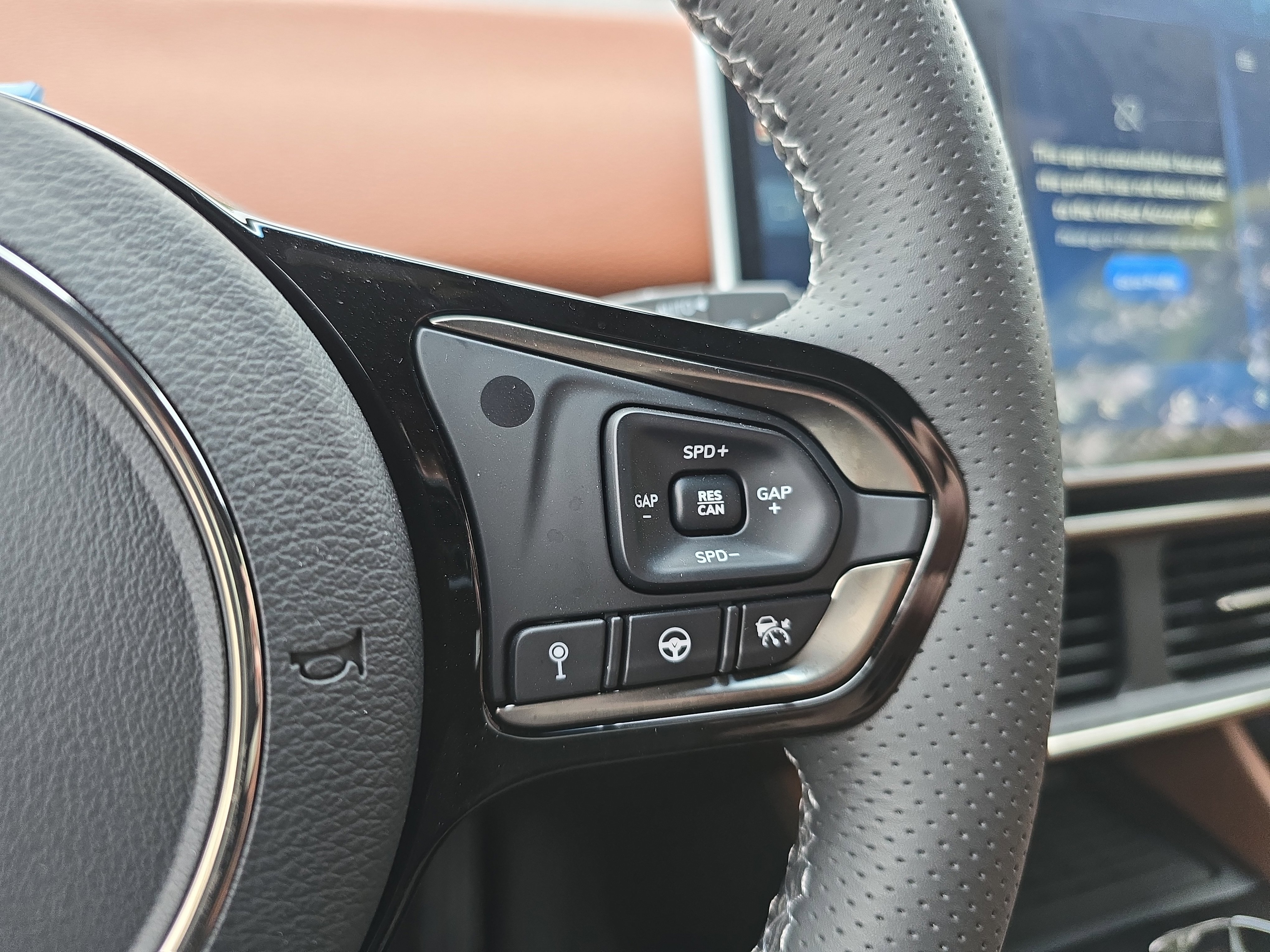New 2025 VinFast VF 8 Plus image 18