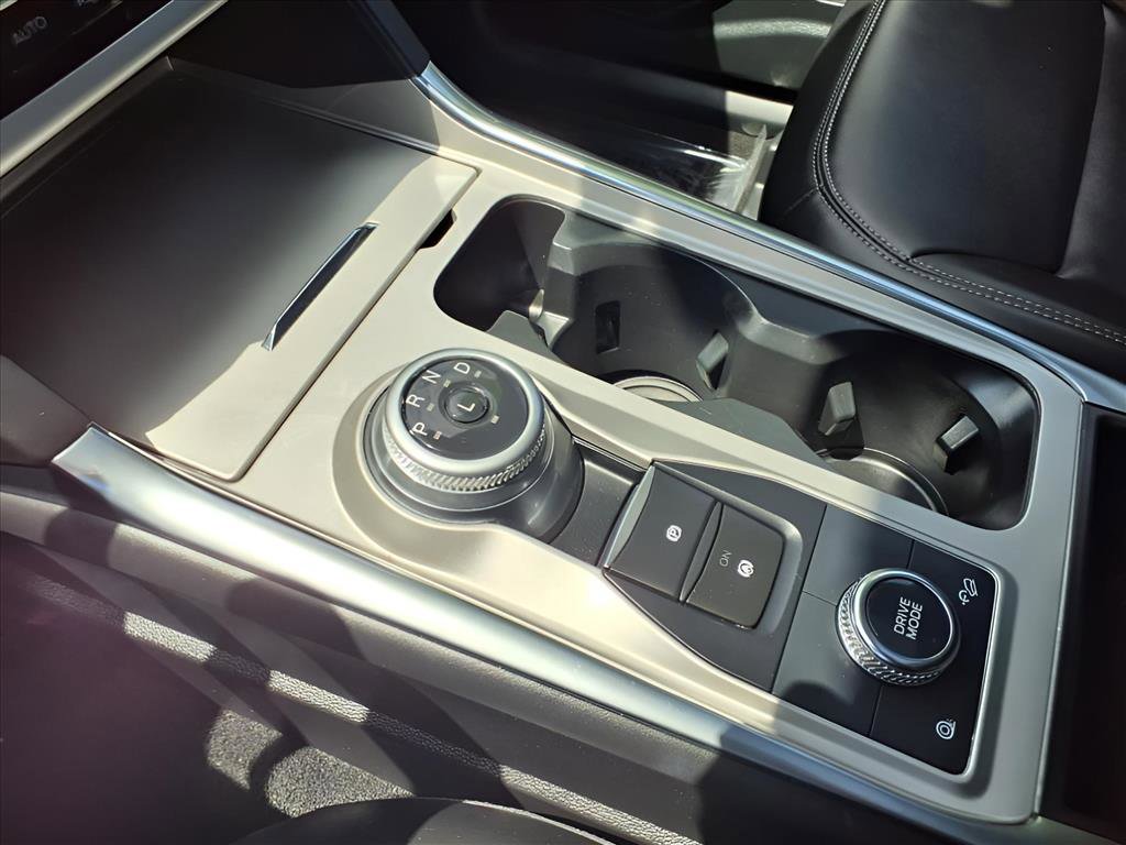 Used 2023 Ford Explorer XLT w/ Equipment Group 202A image 20