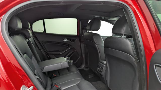 Used 2018 Mercedes-Benz GLA 250 4MATIC image 18