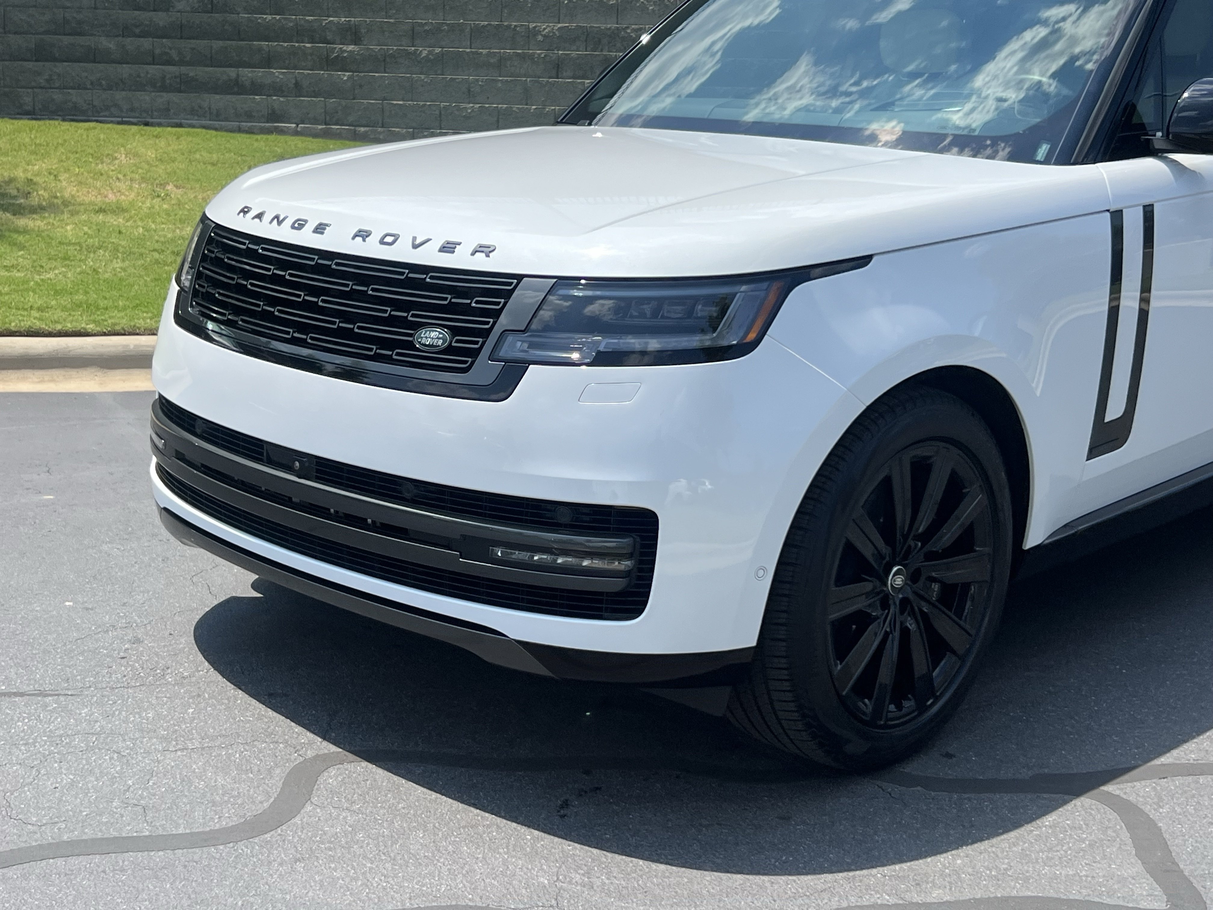 Certified 2024 Land Rover Range Rover Autobiography AWD/4WD image 8