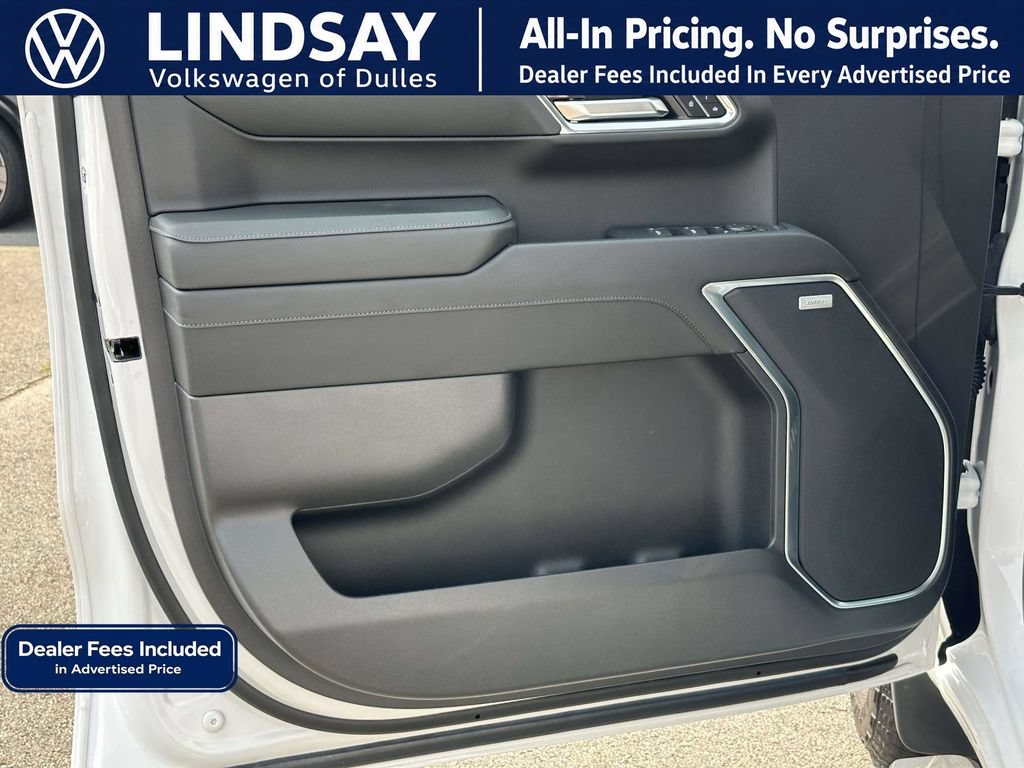 Used 2024 Chevrolet Silverado 1500 LTZ w/ Z71 Off-Road Package AWD/4WD image 9