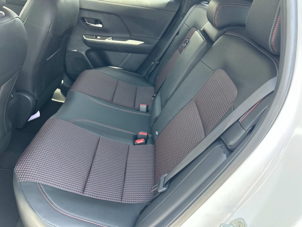 New 2026 Nissan Kicks SR w/ Cold Weather Package AWD/4WD image 19