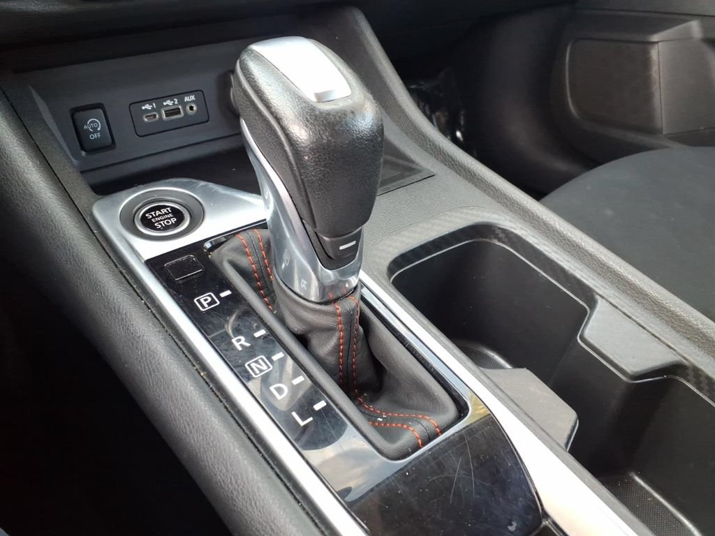 Certified 2025 Nissan Sentra SR FWD image 19