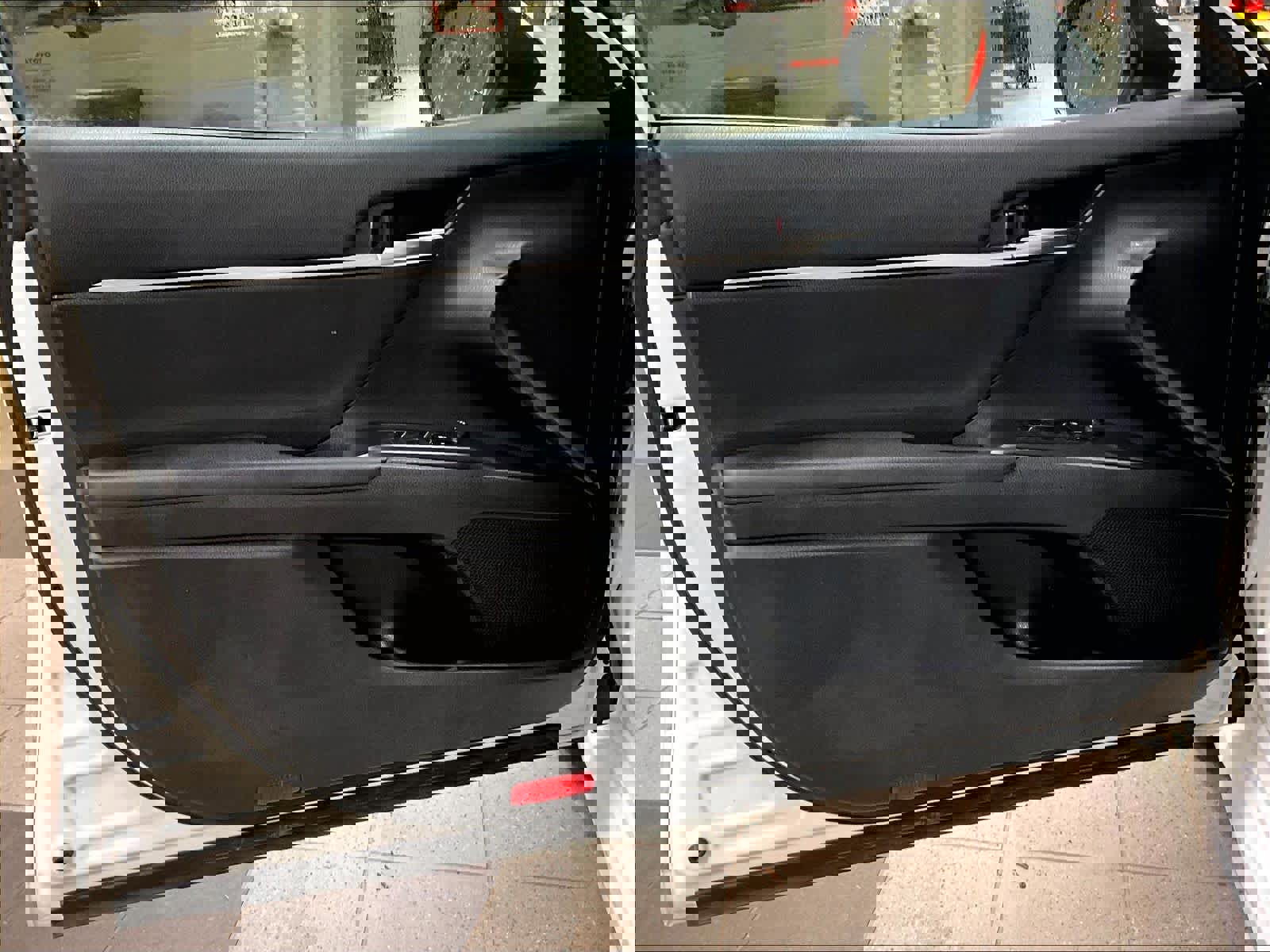 Used 2024 Toyota Camry SE image 9