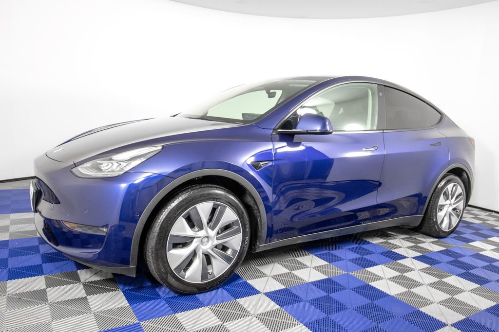 Used 2022 Tesla Model Y Long Range AWD/4WD image 1