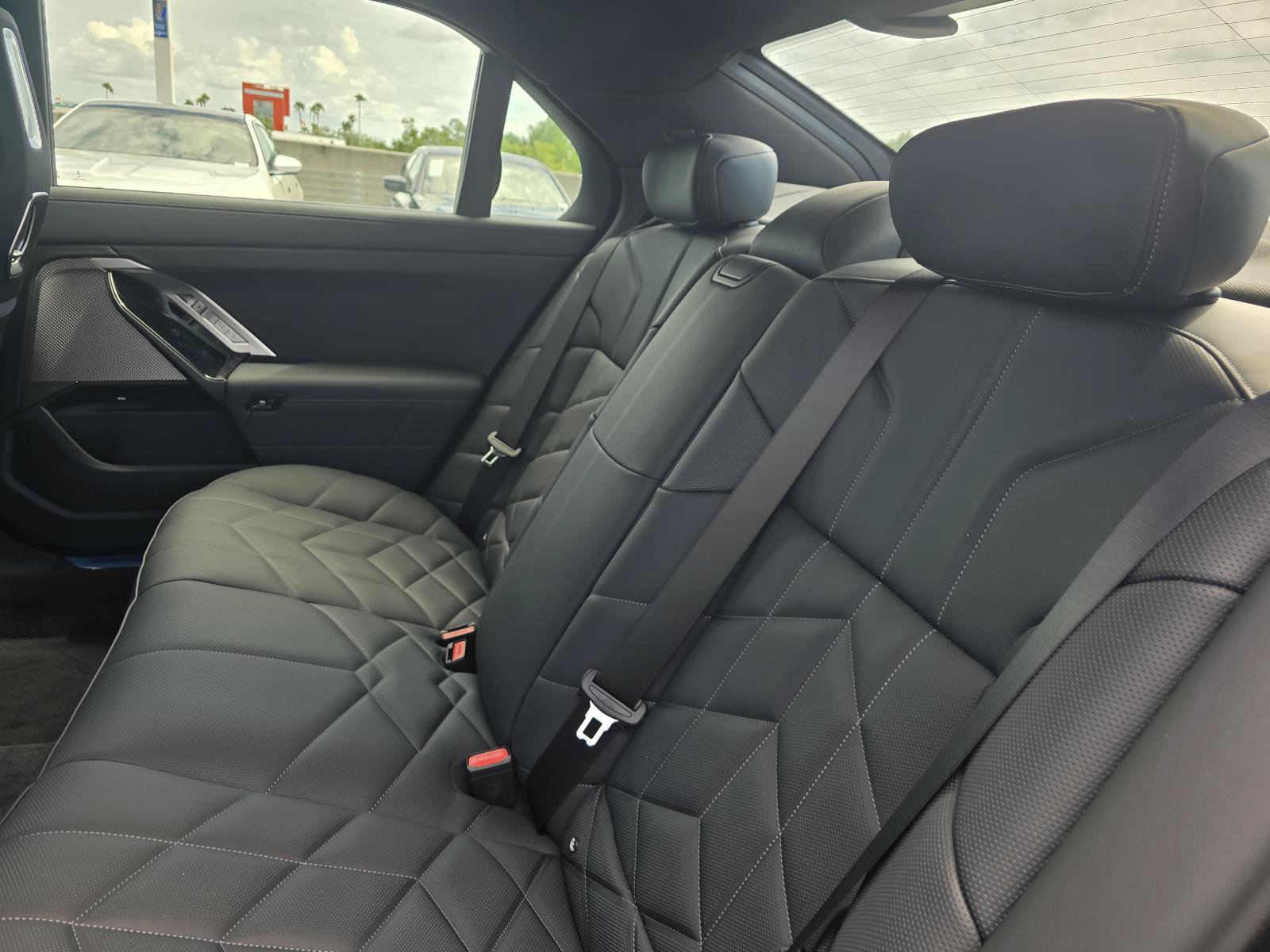 New 2026 BMW 740i RWD image 10