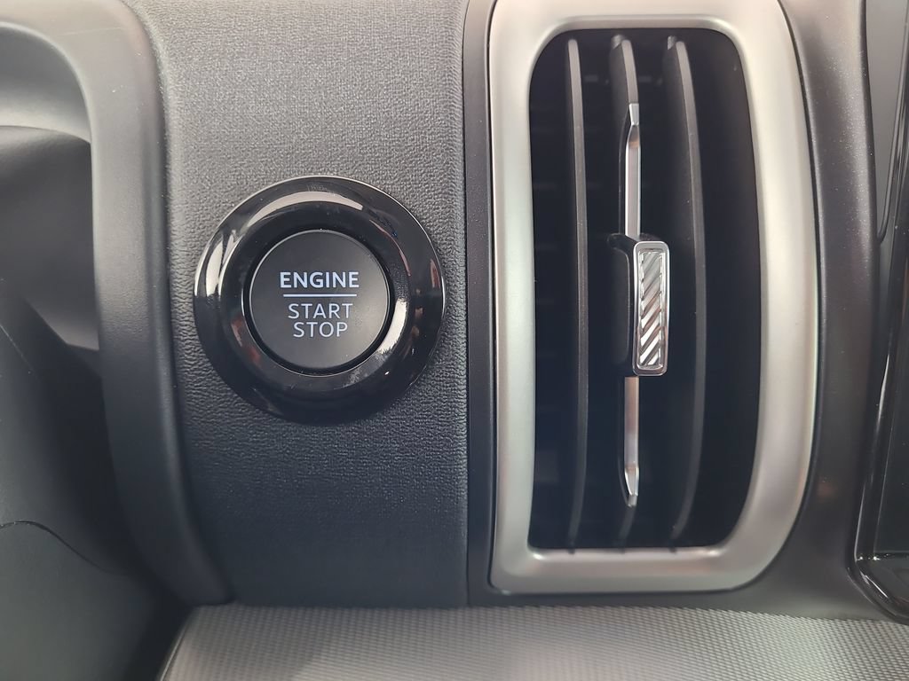 Used 2025 Ford Expedition Max Active AWD/4WD image 13
