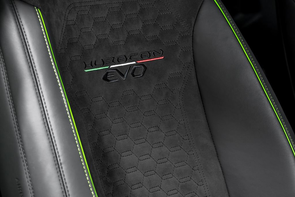 Used 2022 Lamborghini Huracan EVO RWD image 37