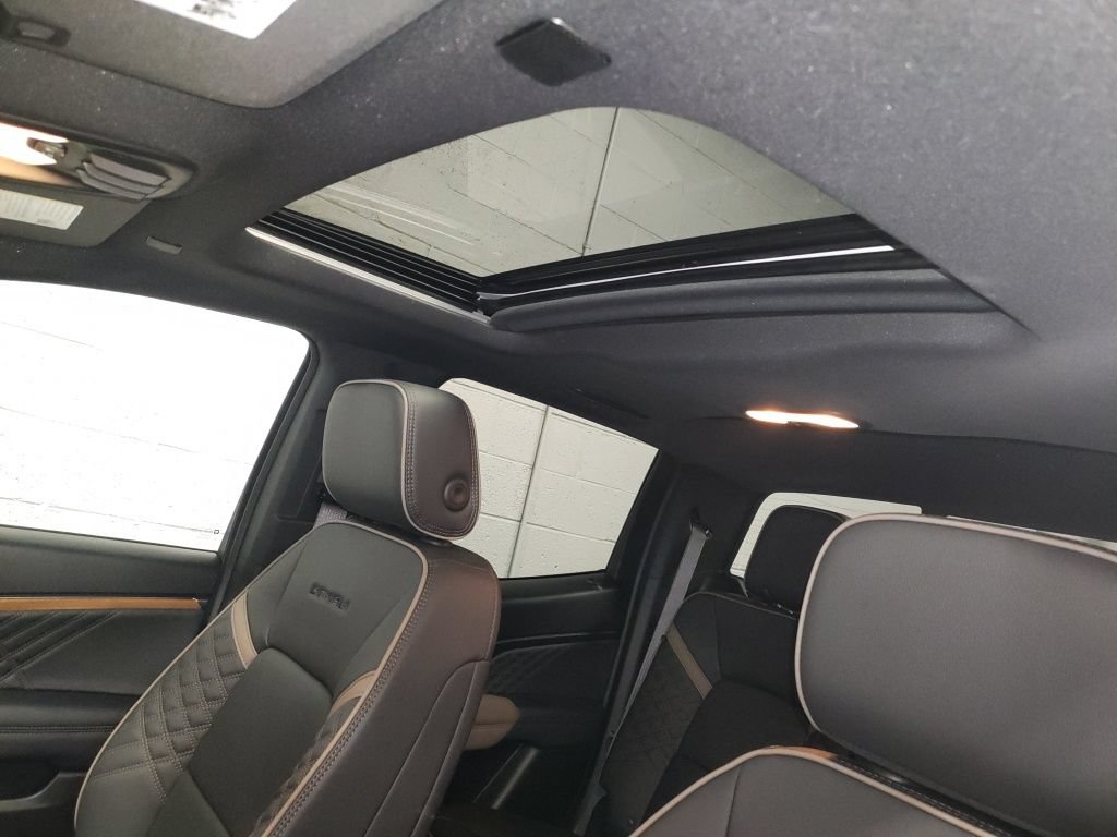 New 2026 GMC Canyon Denali AWD/4WD image 23