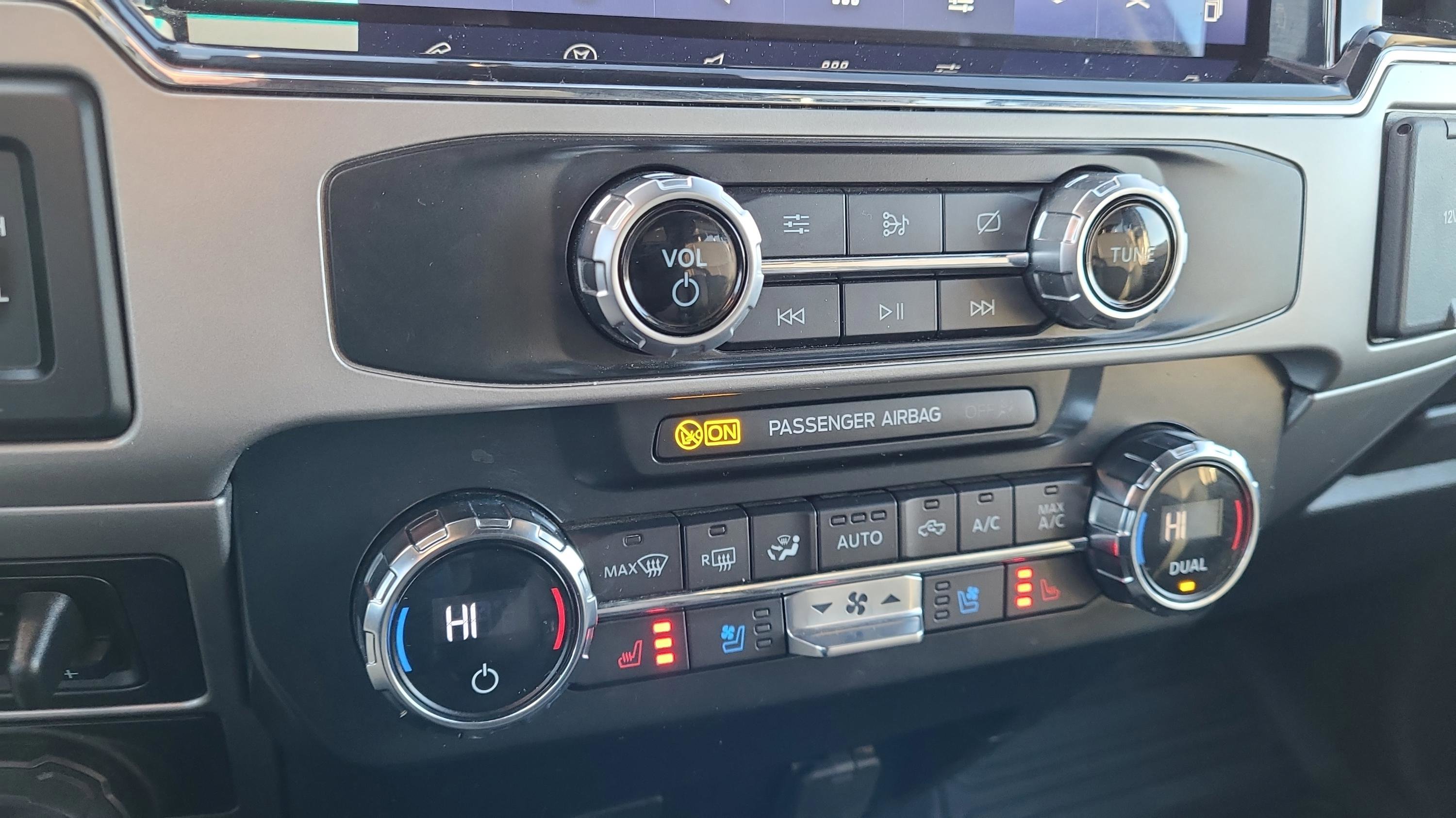 Used 2022 Ford F350 Lariat w/ Lariat Ultimate Package image 22