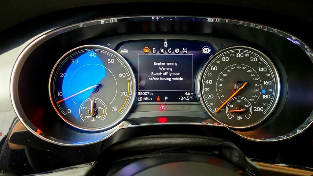 Used 2018 Bentley Bentayga AWD/4WD image 18