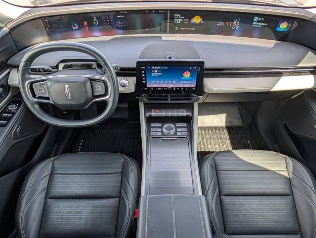 Used 2024 Lincoln Nautilus Reserve w/ Equipment Group 202A image 5