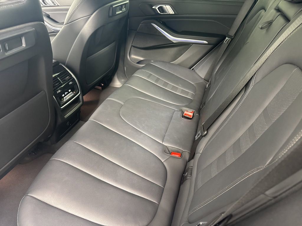 Certified 2022 BMW X5 xDrive40i w/ M Sport Package image 13