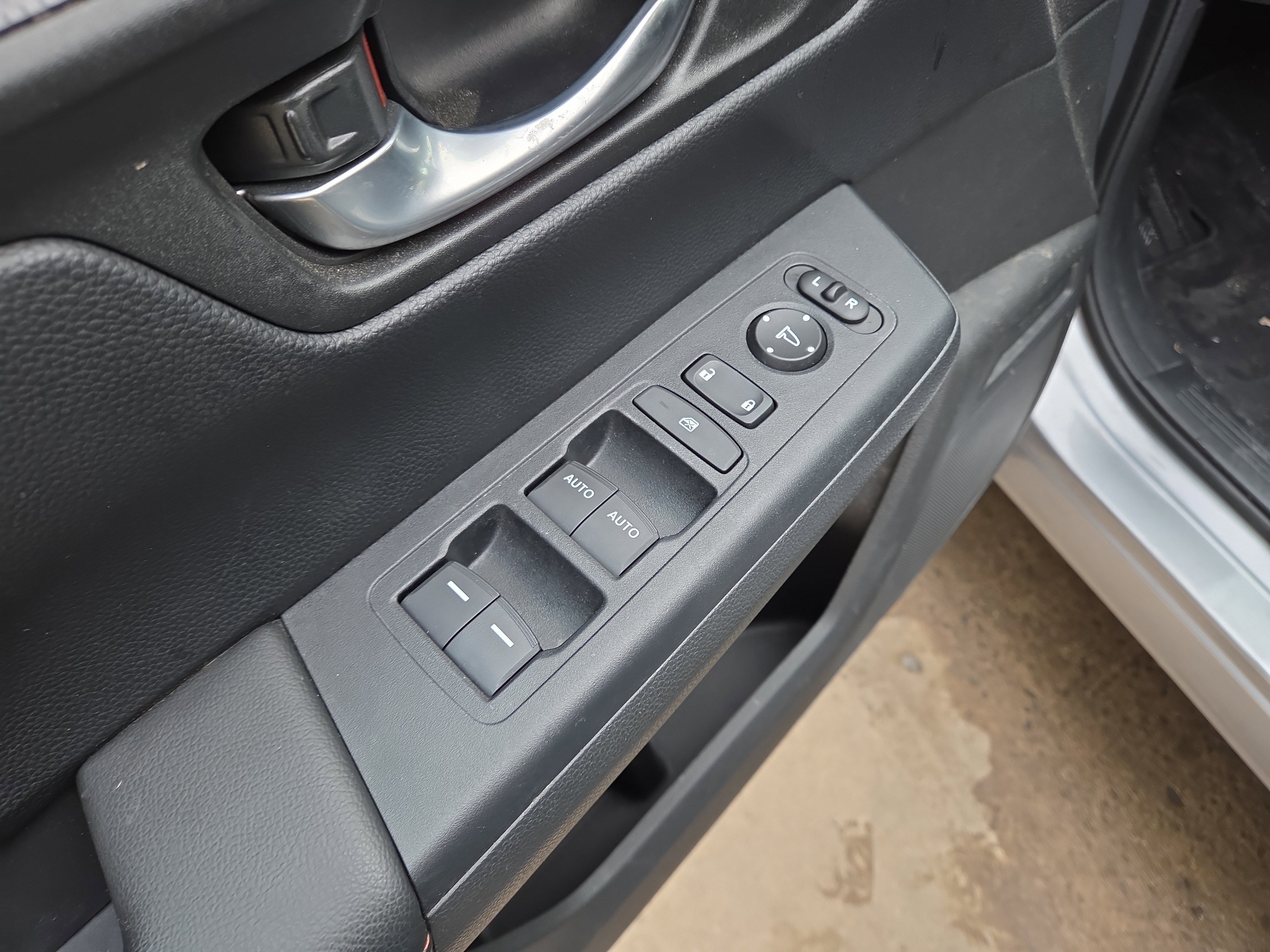 Used 2023 Honda CR-V Sport image 16