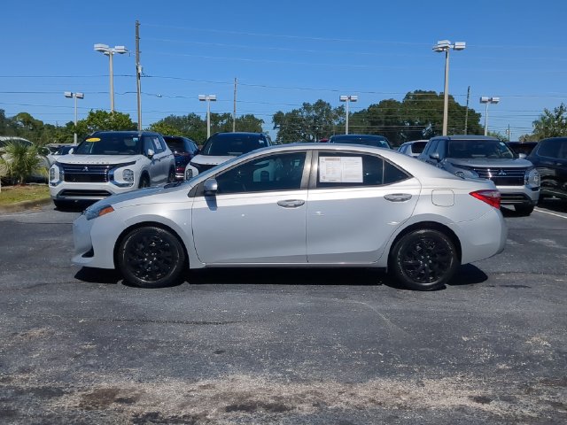 Used 2018 Toyota Corolla LE FWD image 9