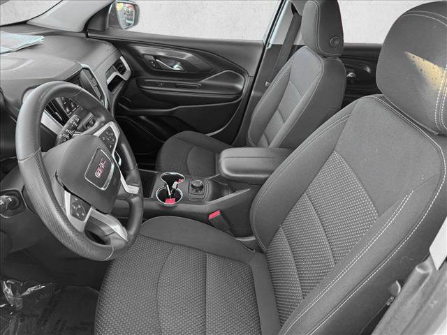 Used 2024 GMC Terrain SLE AWD/4WD image 10