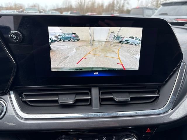 Used 2025 Chevrolet Trax ACTIV image 17
