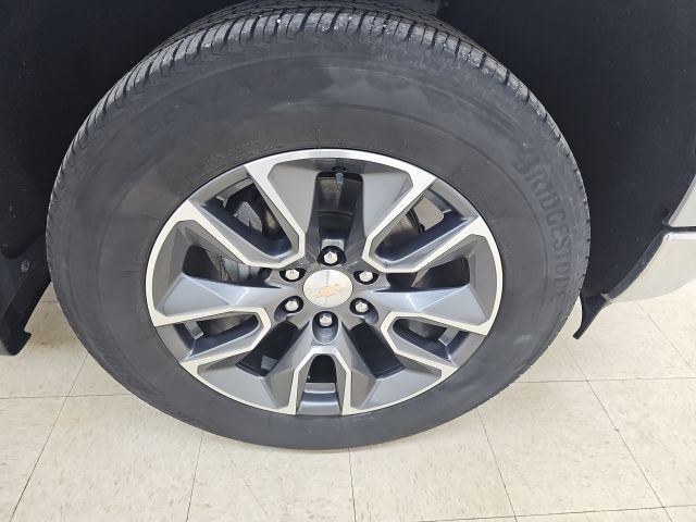 Used 2022 Chevrolet Silverado 1500 LT AWD/4WD image 11