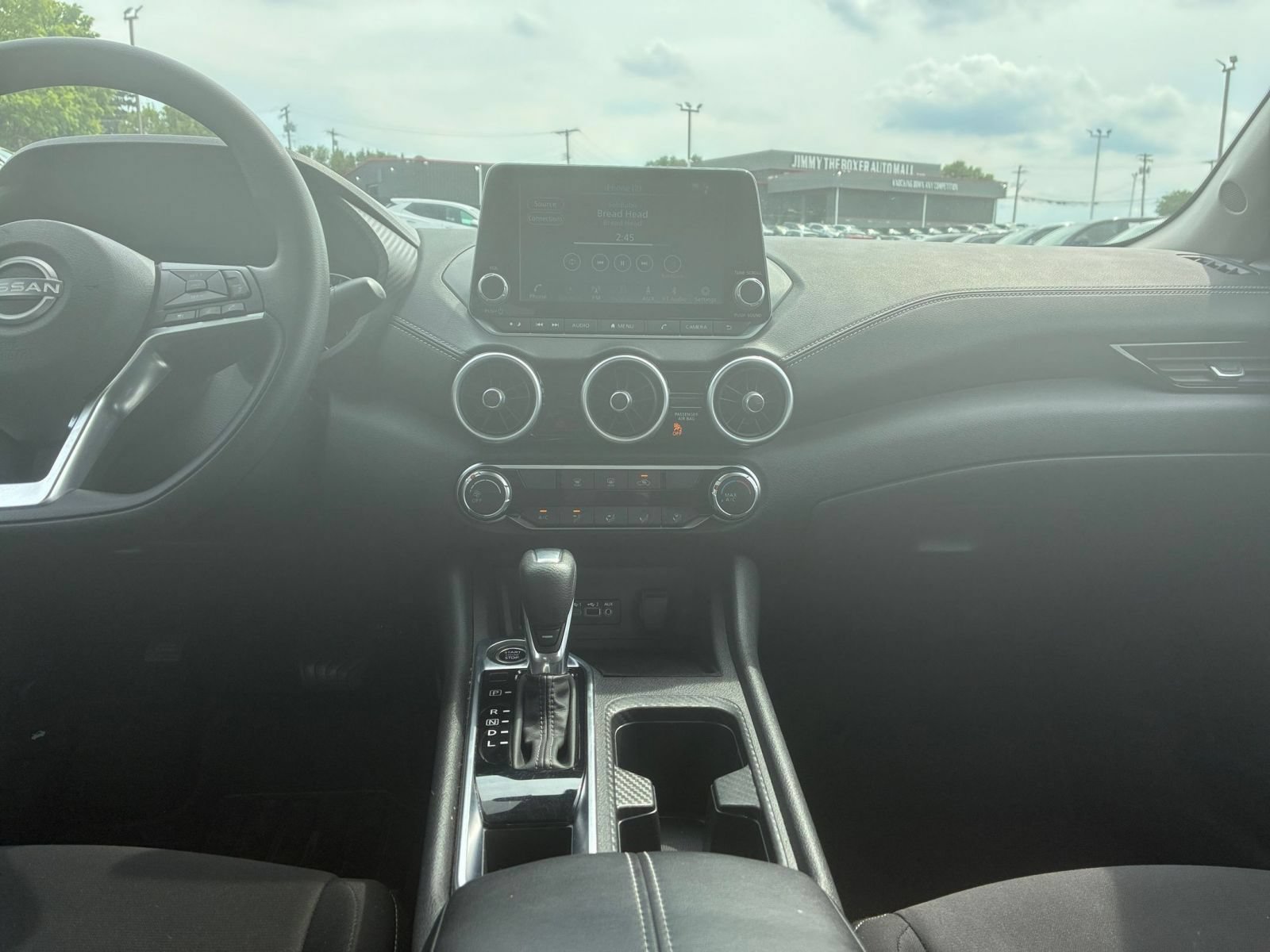 Used 2025 Nissan Sentra SV FWD image 17