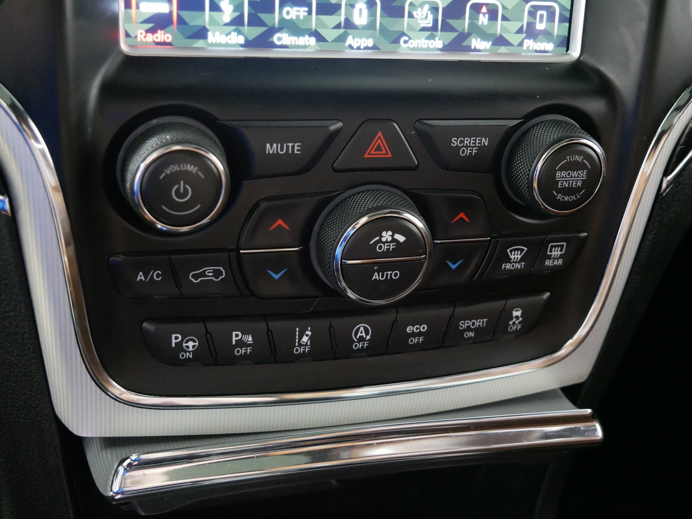 Used 2018 Jeep Grand Cherokee Summit image 23