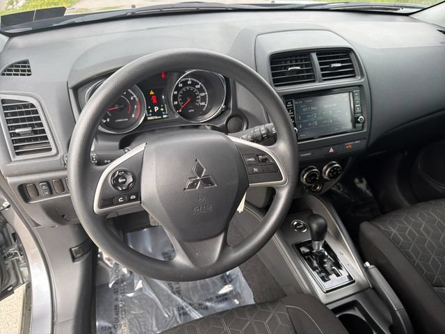 Used 2025 Mitsubishi Outlander Sport AWD image 13