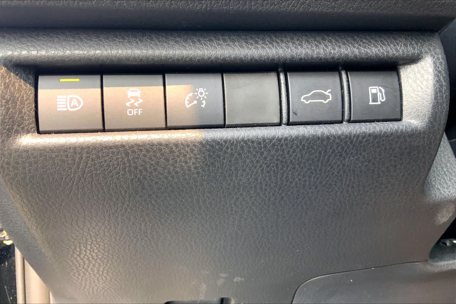 Used 2026 Toyota Camry XSE AWD/4WD image 36