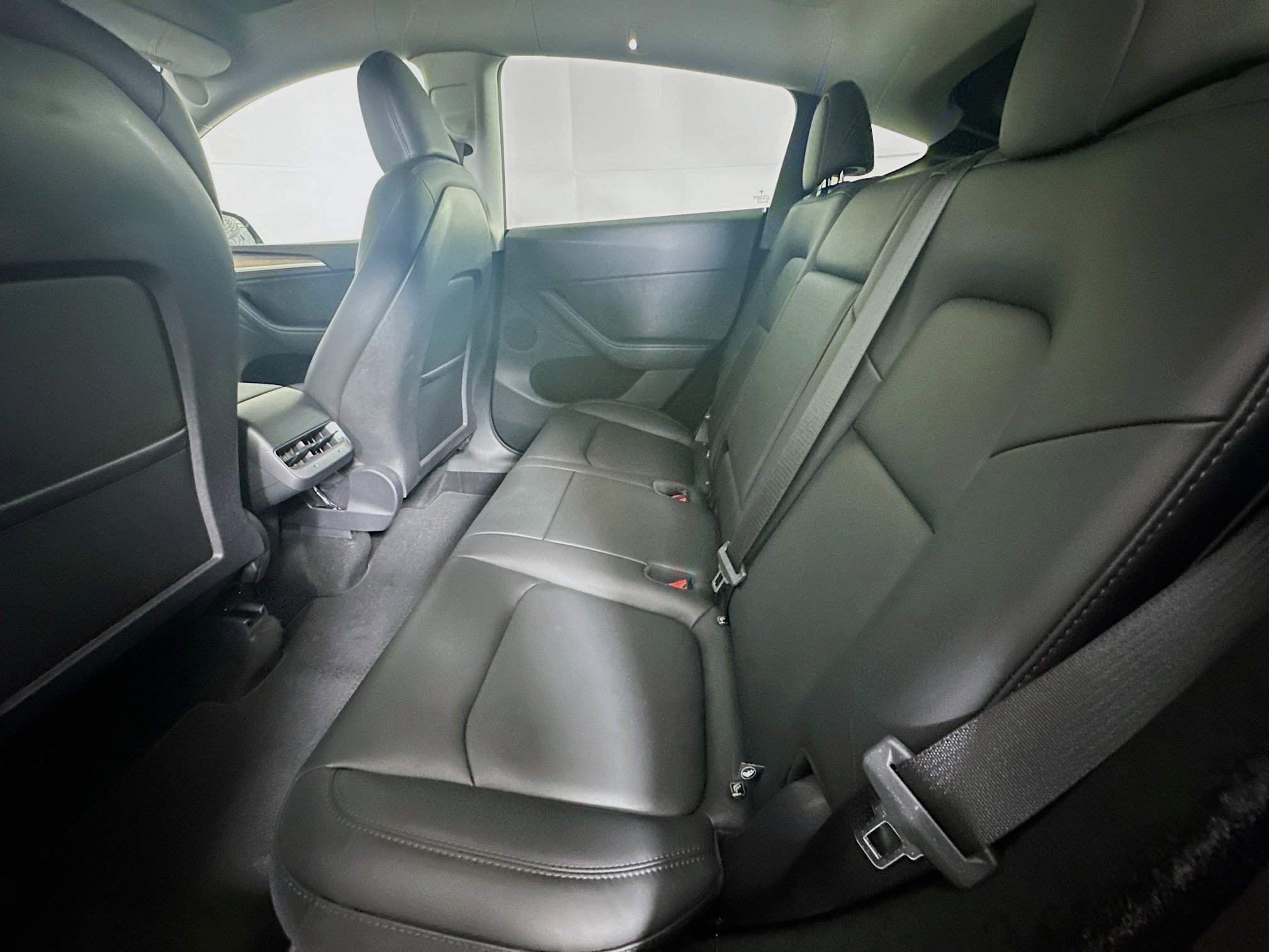 Used 2025 Tesla Model Y Long Range image 27