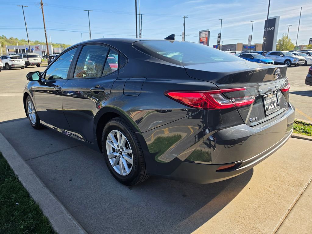 Used 2025 Toyota Camry LE FWD image 7