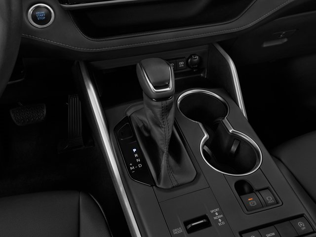 Used 2024 Toyota Highlander XLE image 9