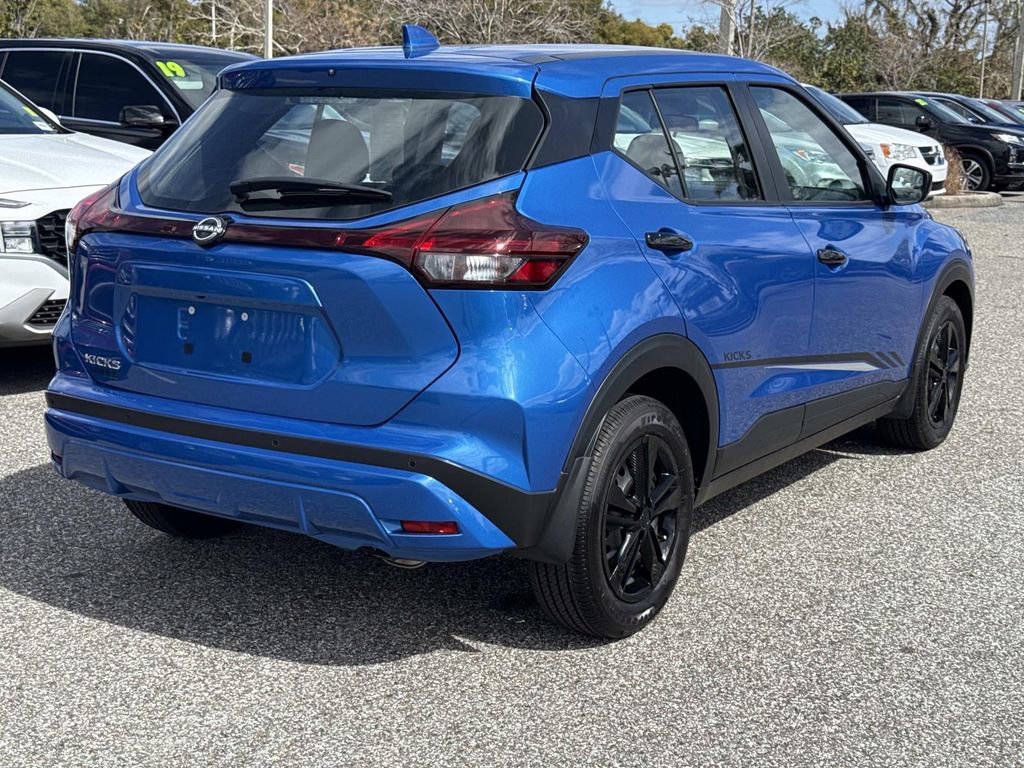 Certified 2025 Nissan Kicks Play S image 4