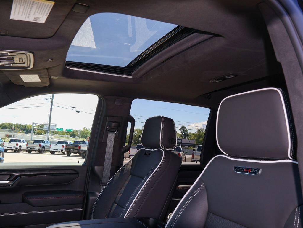 New 2026 GMC Sierra 2500 AT4X w/ LPO, Black Badging Package AWD/4WD image 9