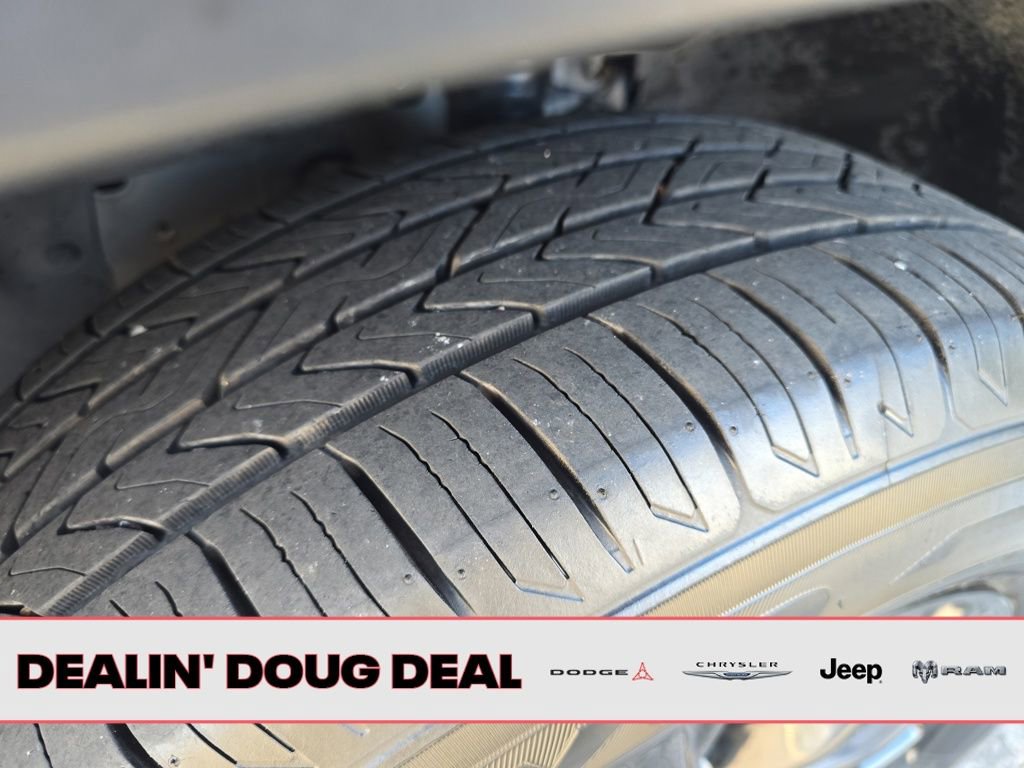 Used 2023 Jeep Cherokee Altitude Lux image 28