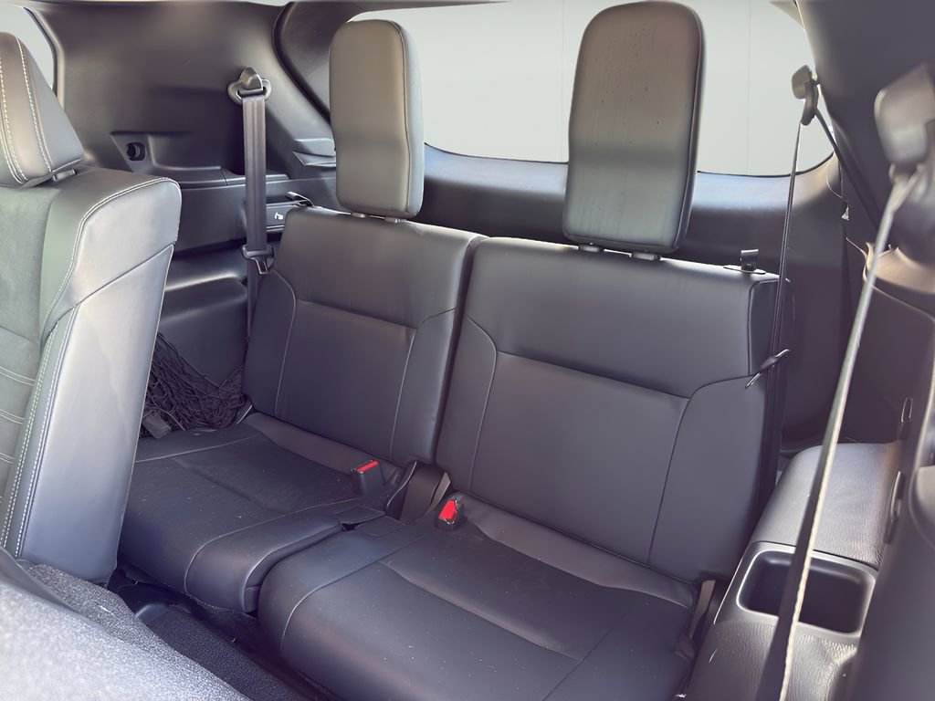 Used 2023 Mitsubishi Outlander SE FWD image 14