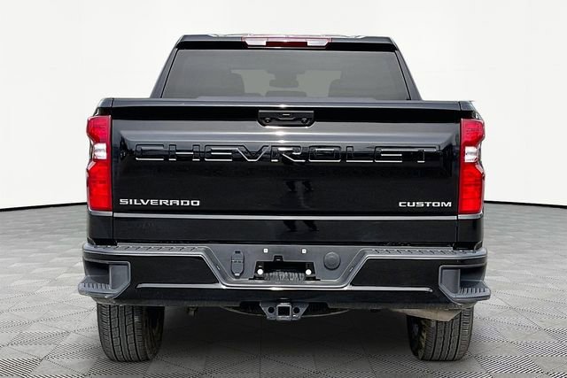 Used 2025 Chevrolet Silverado 1500 Custom w/ LPO, Dark Essentials Package AWD/4WD image 6