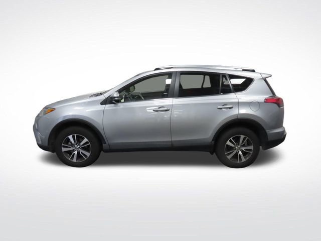 Used 2018 Toyota RAV4 XLE FWD image 2