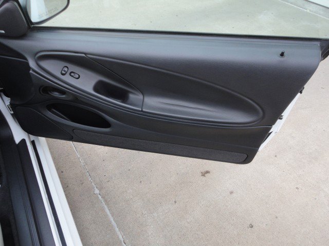 Used 2002 Ford Mustang Deluxe image 12