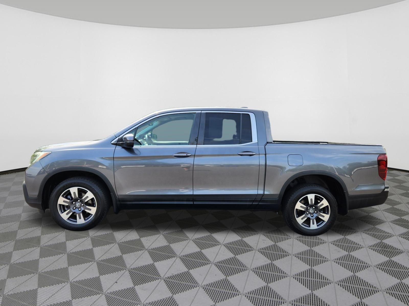 Used 2017 Honda Ridgeline RTL-T image 5