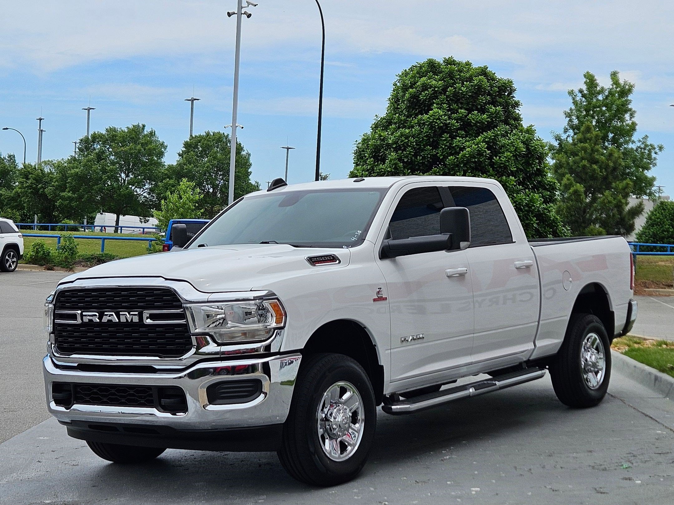Used 2022 RAM 2500 Big Horn AWD/4WD image 3