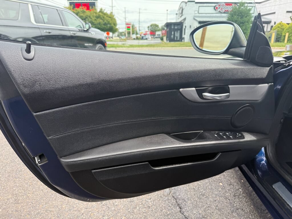 Used 2013 BMW Z4 sDrive28i RWD image 17