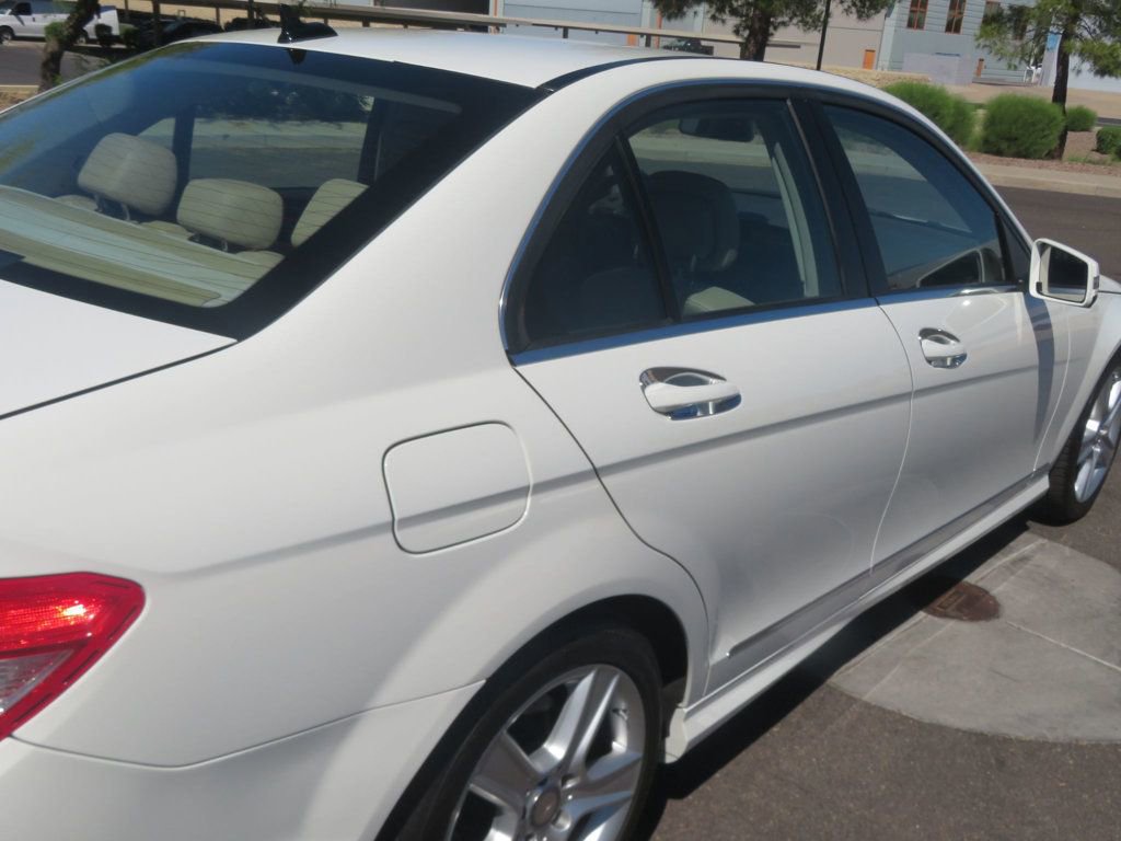 Used 2011 Mercedes-Benz C 300 Sedan image 10