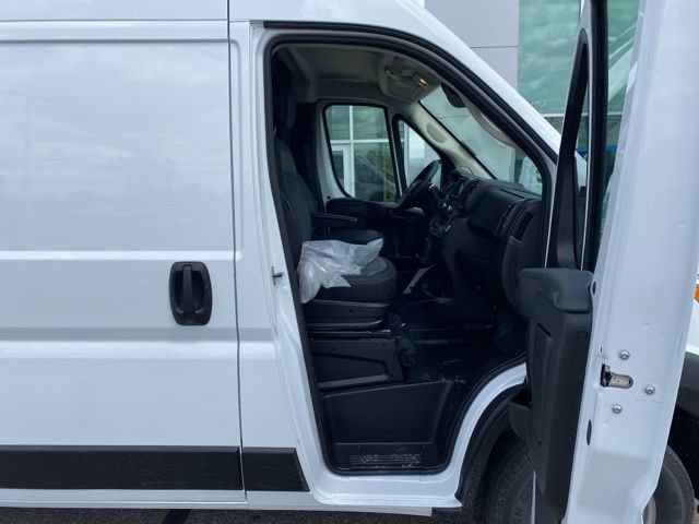 New 2026 RAM ProMaster 2500 w/ Convenience Group FWD image 24
