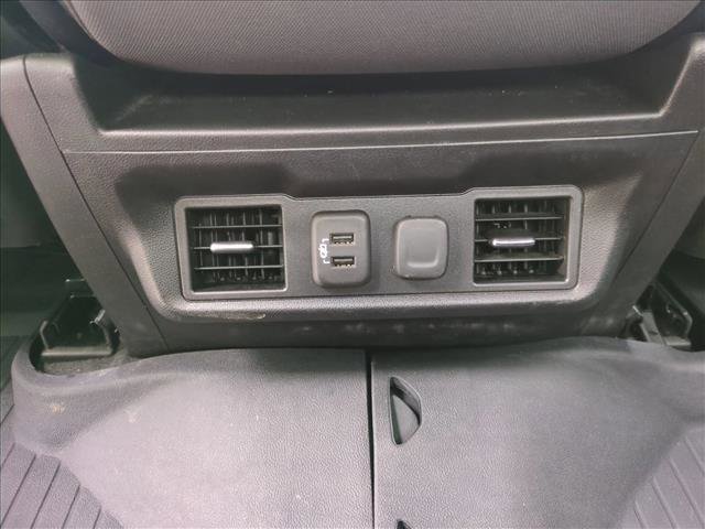 Used 2021 Chevrolet Silverado 1500 LT image 16