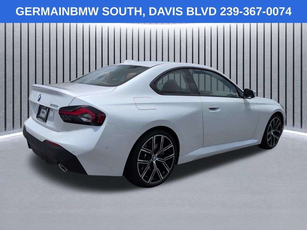 Used 2023 BMW 230i Coupe w/ Convenience Package RWD image 5