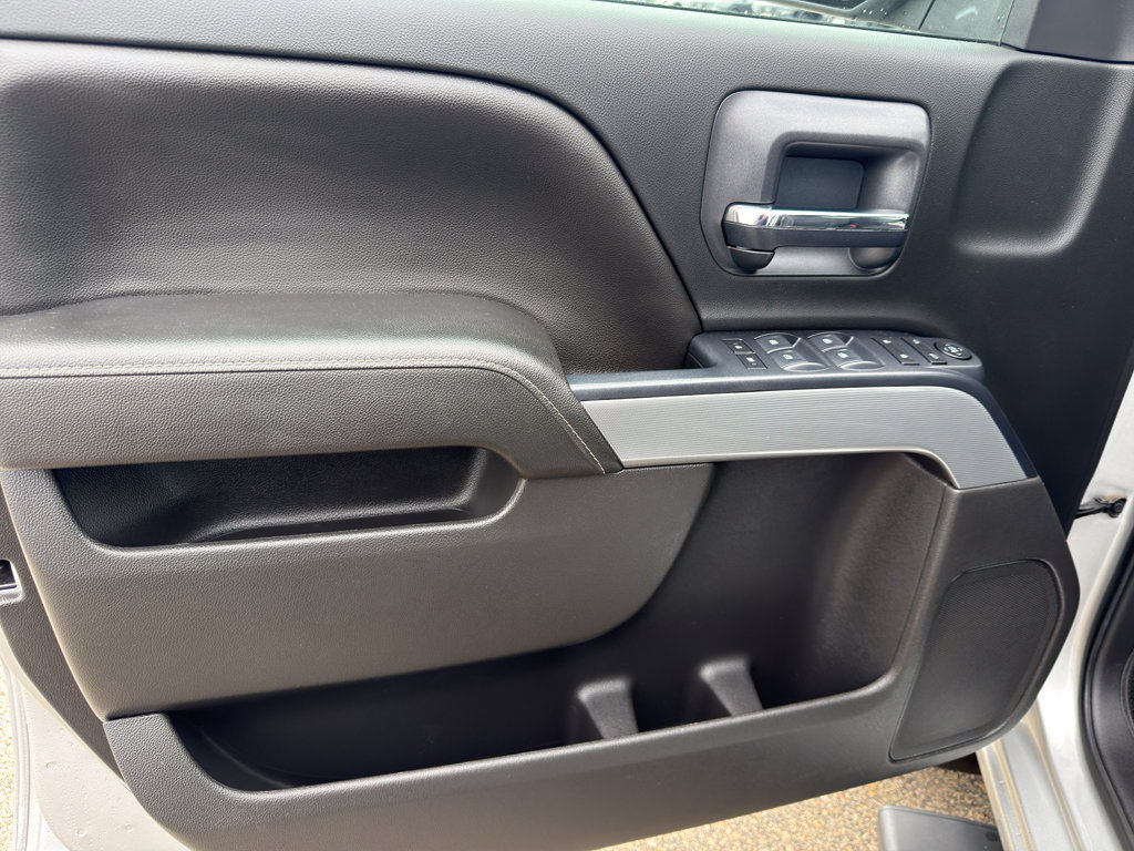 Used 2018 Chevrolet Silverado 1500 LT w/ All Star Edition image 14