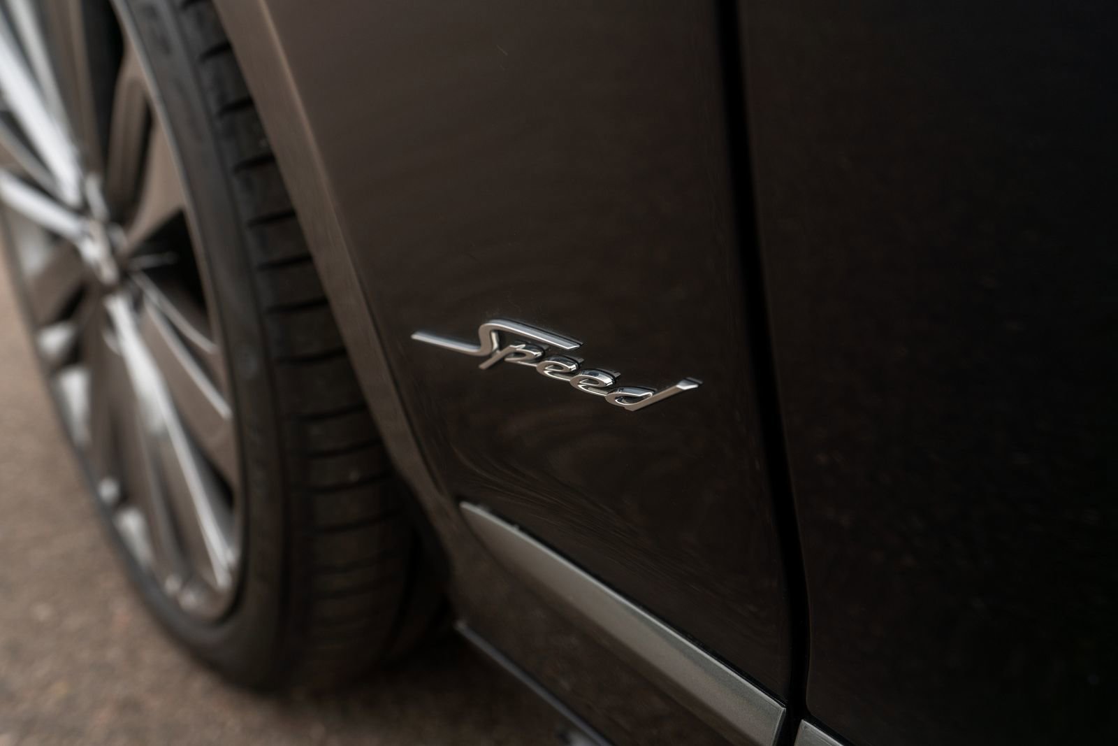 New 2025 Bentley Flying Spur Plug-In Hybrid image 11