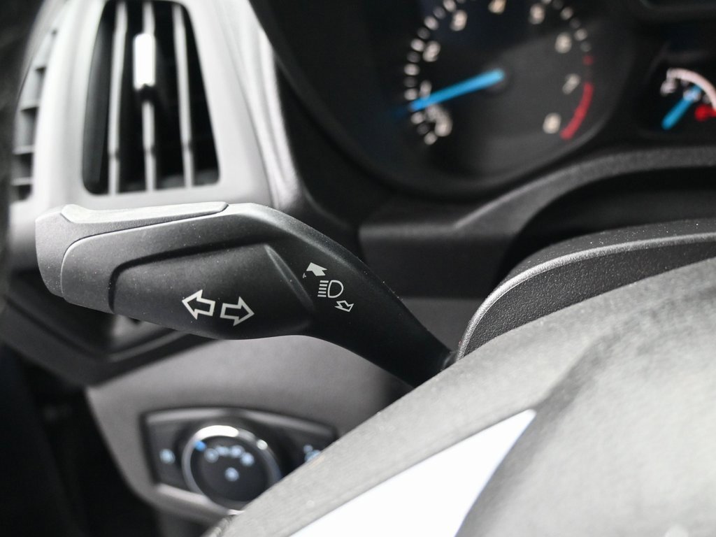 Used 2017 Ford Transit Connect XLT image 18