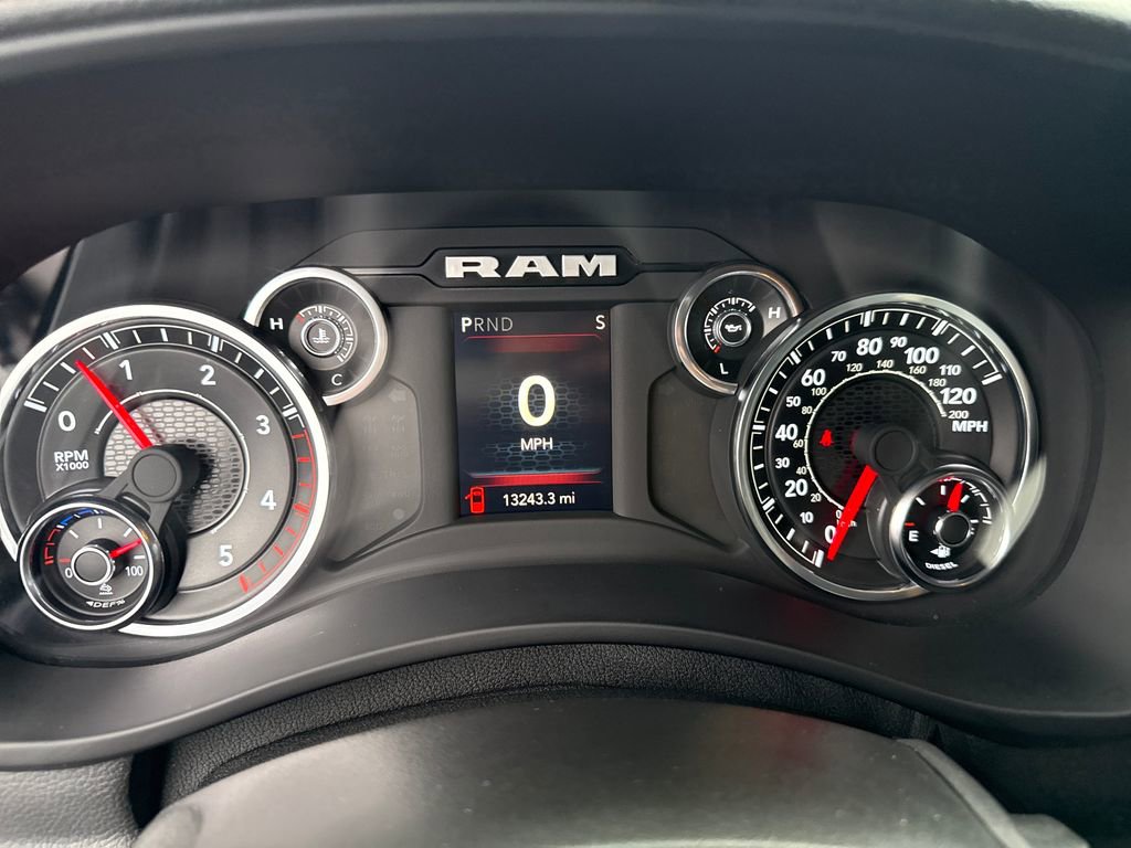 Used 2024 RAM 2500 Tradesman w/ Chrome Appearance Group image 19