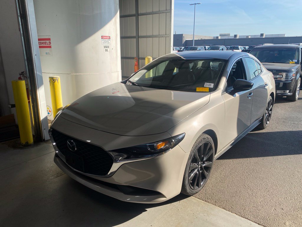 Used 2025 MAZDA MAZDA3 s FWD image 1