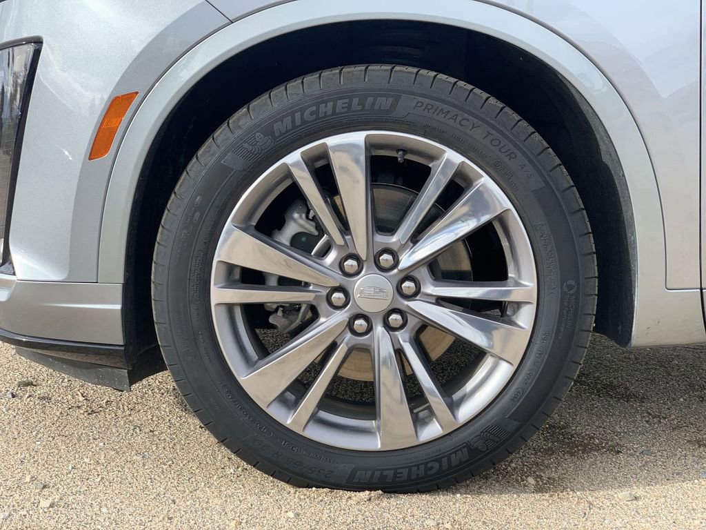 Used 2025 Cadillac XT6 Premium Luxury image 31