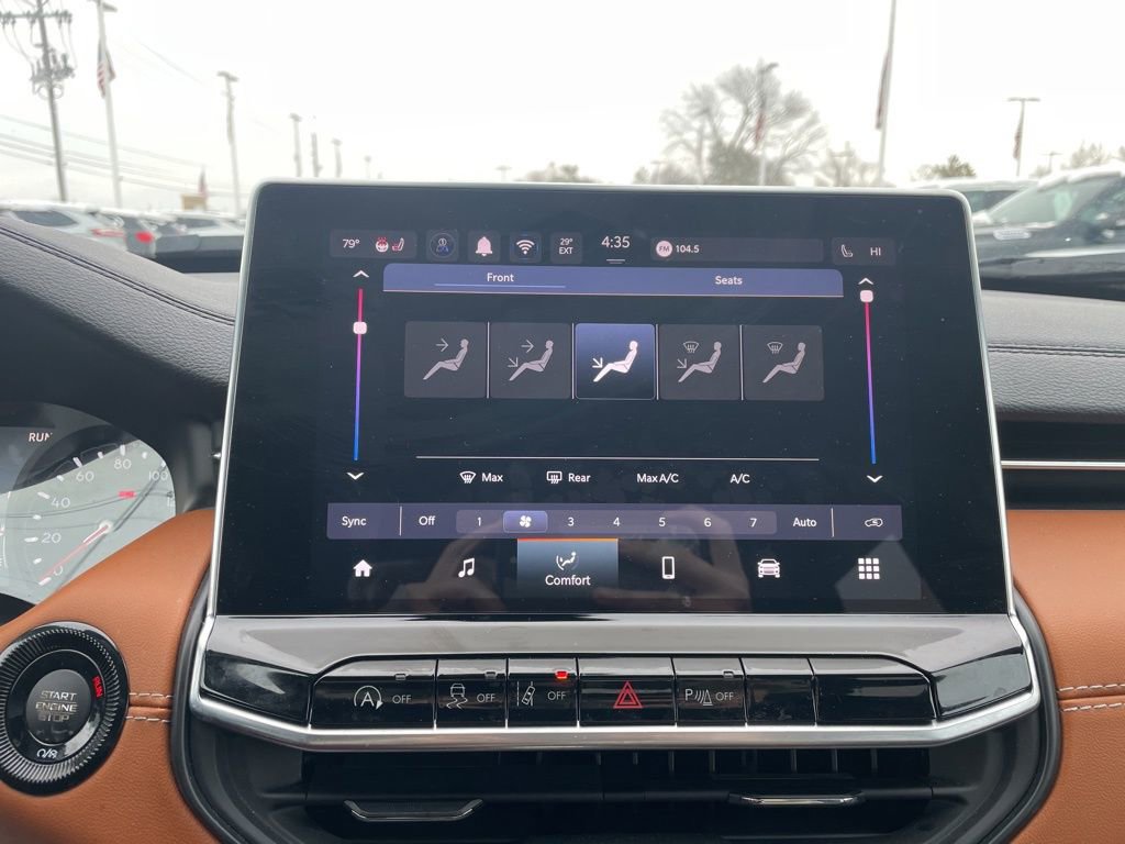 Used 2024 Jeep Compass Limited image 27